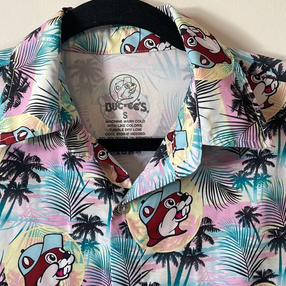 Bucees Shirts Bucees Mens Short Sleeve Button Down Poshmark
